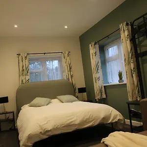 tranquil-en-suite-escape-2.brighton-hotels-england.com/
