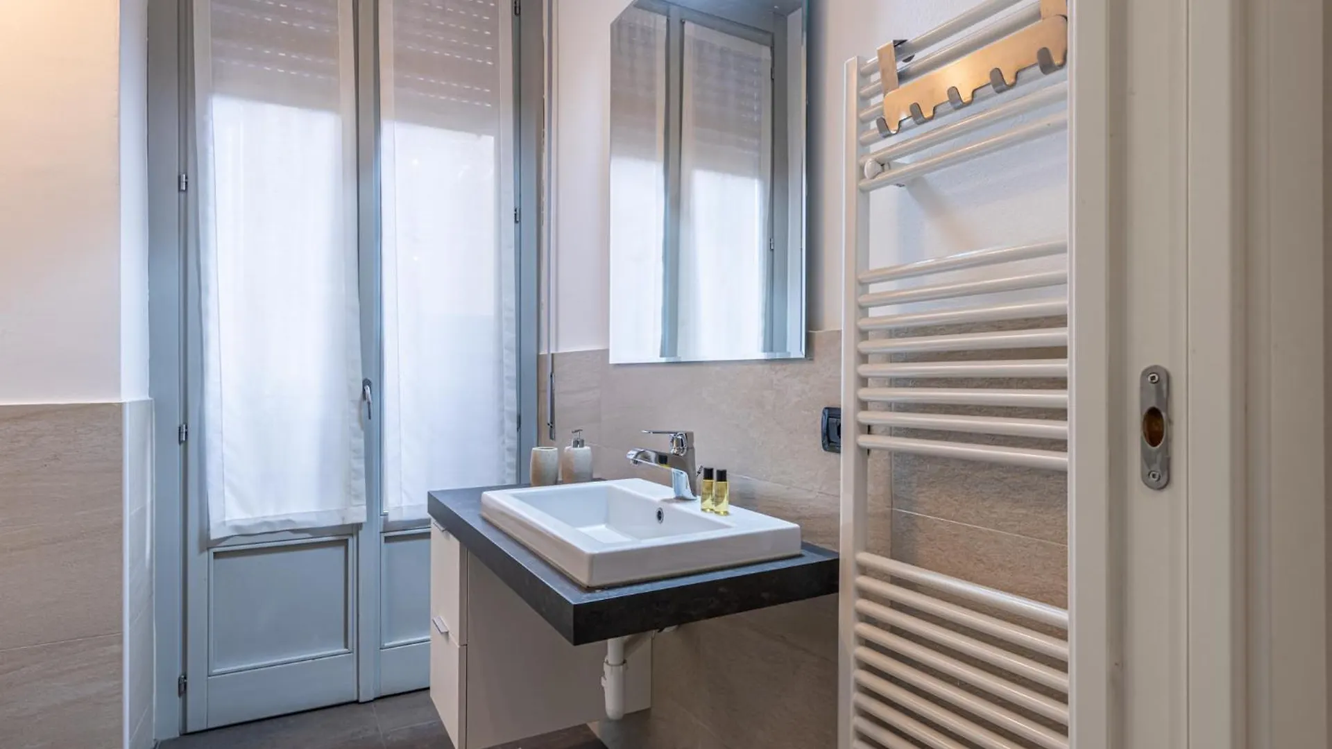 Sant' Ambrogio Flat Apartment Milan