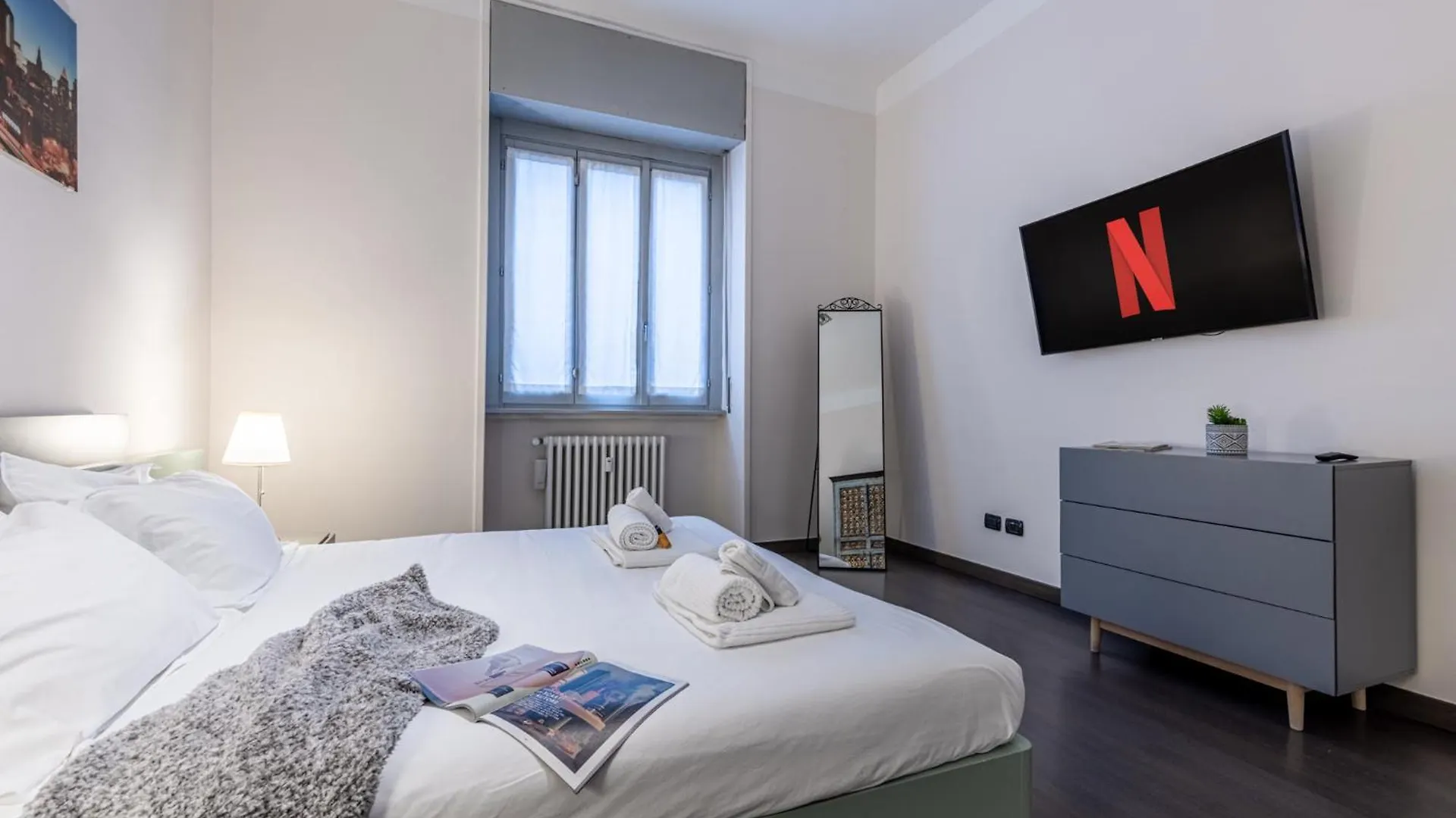 Sant' Ambrogio Flat Apartment Milan