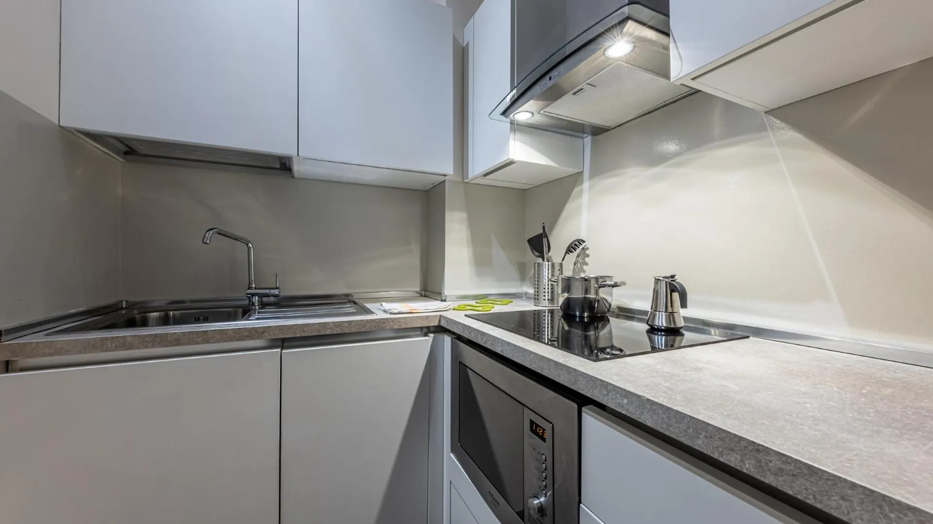 Sant' Ambrogio Flat Apartment Milan